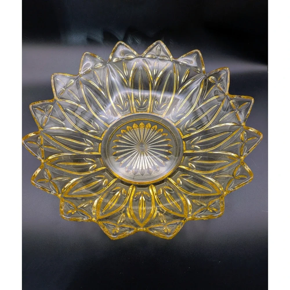 Vintage Carnival FEDERAL GLASS Yellow Flower Petal Pattern Bowl